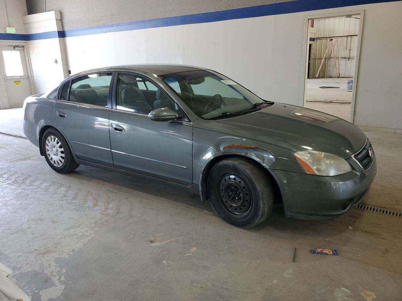 2003 Nissan Altima Base - Image 4