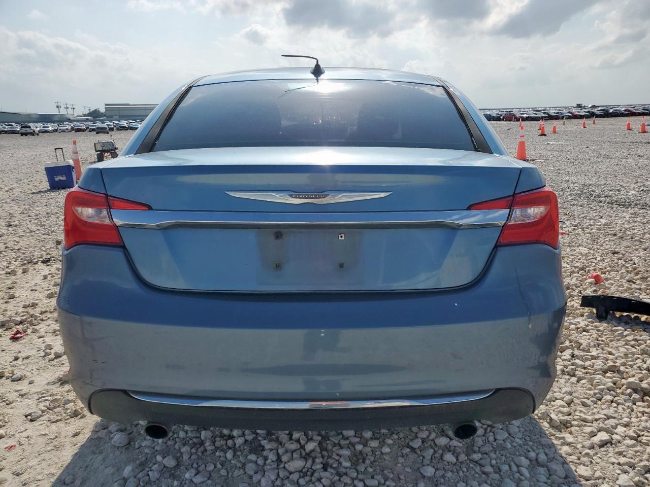 2011 Chrysler 200 Limited - Фото 6