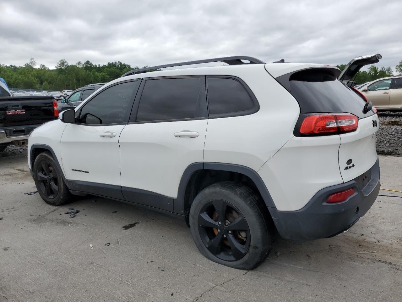 2015 Jeep Cherokee Latitude - Фото 2