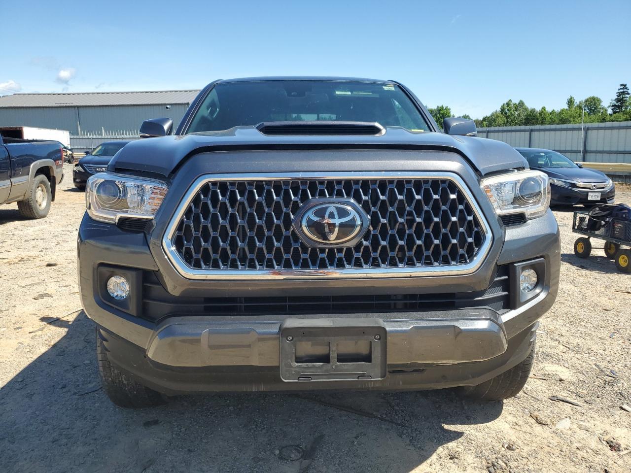 2019 Toyota Tacoma Double Cab - Image 5