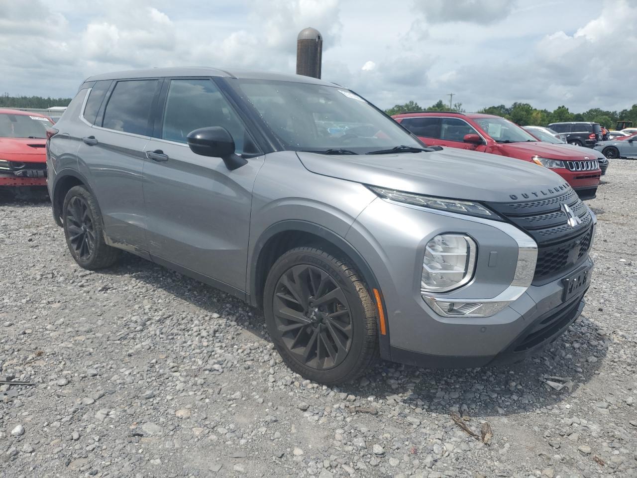 2022 Mitsubishi Outlander Se - Фото 4