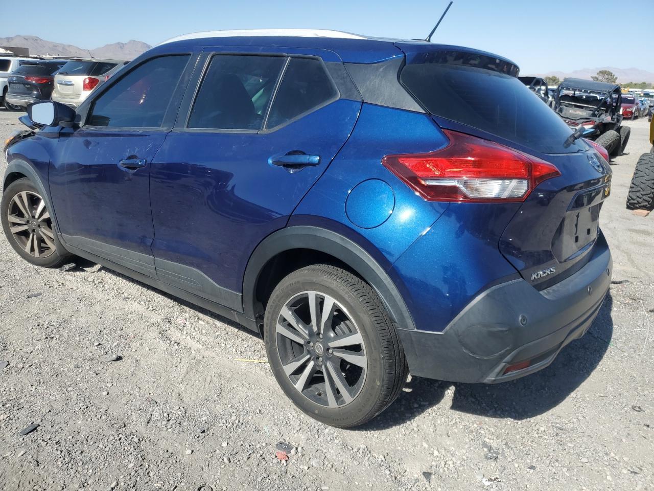 2020 Nissan Kicks Sv - Image 2