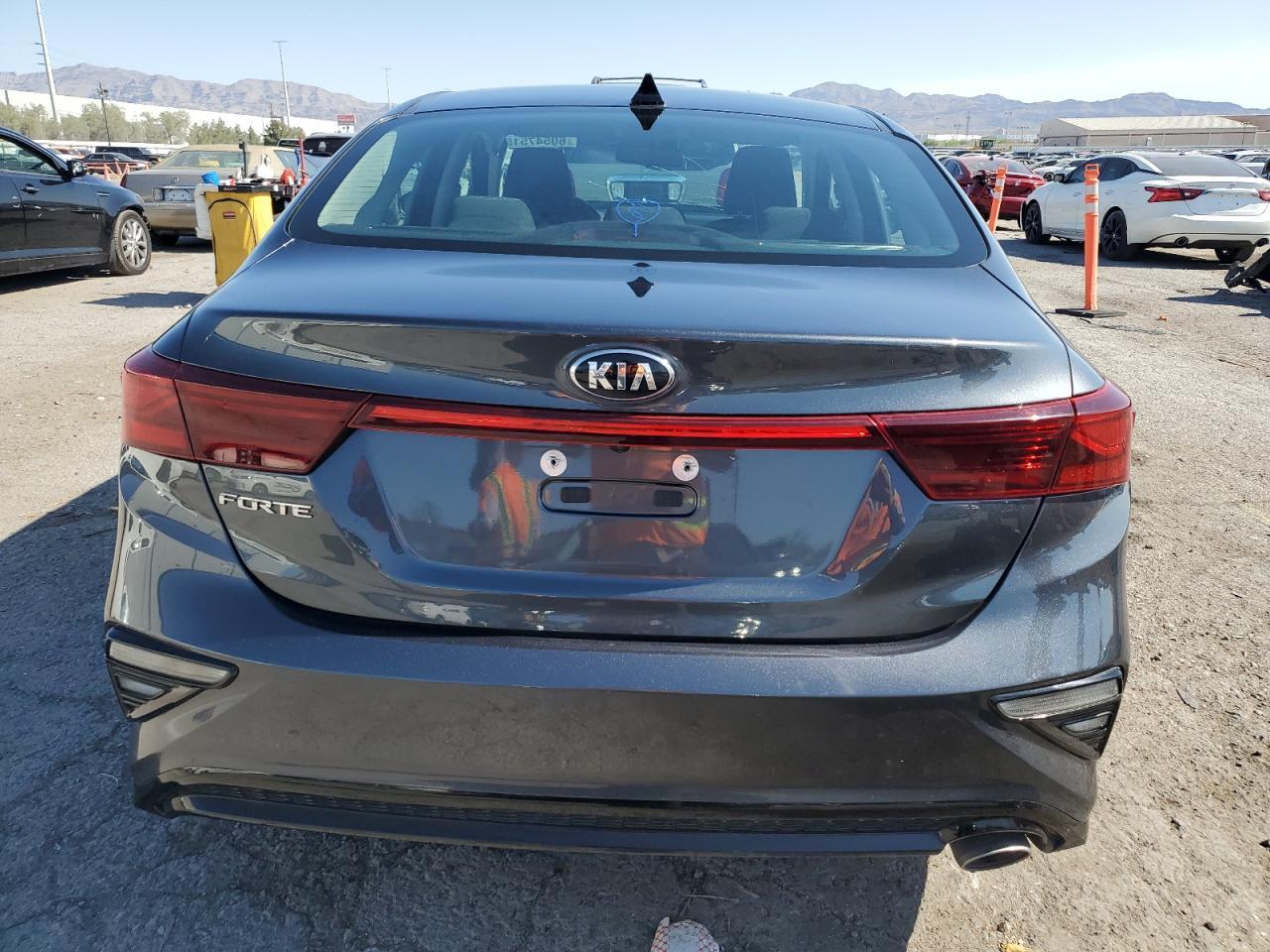 2021 Kia Forte Fe - Фото 6