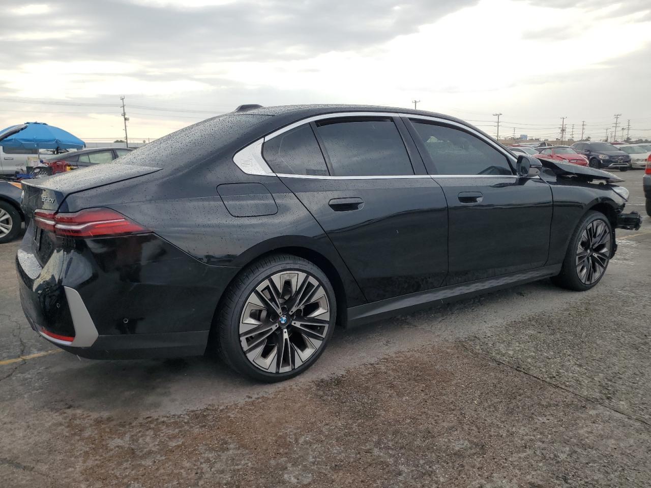 2025 BMW 530 I - Фото 3