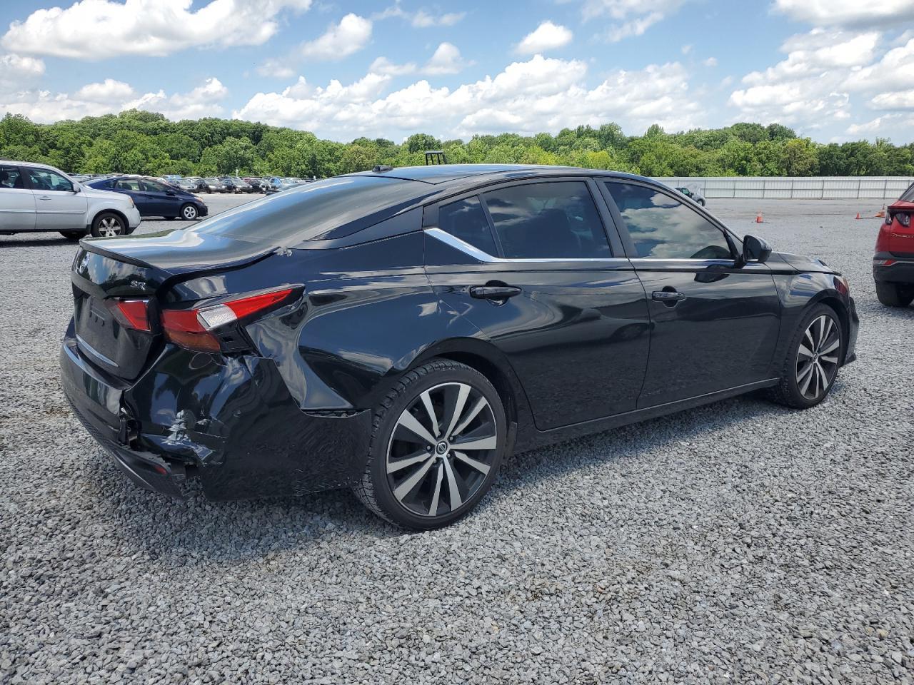 2019 Nissan Altima Sr - Image 3