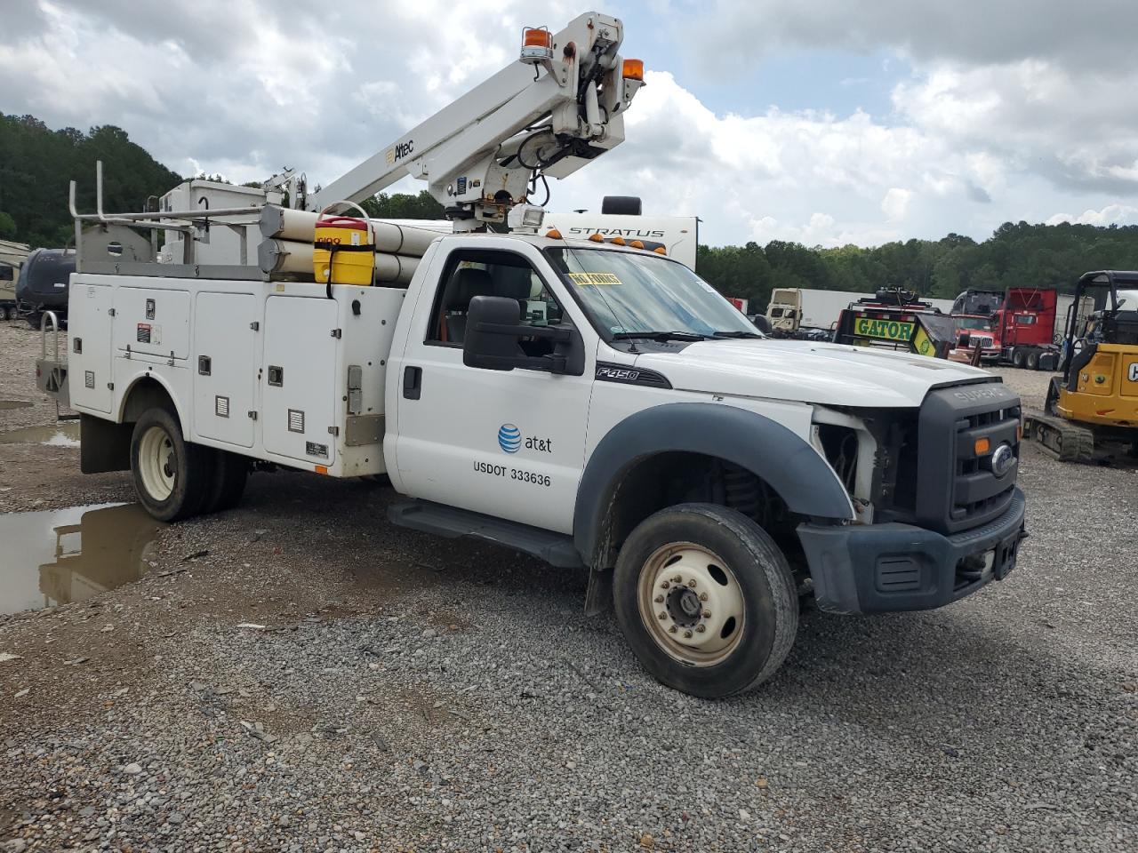 2015 Ford F450 Super Duty - Image 4