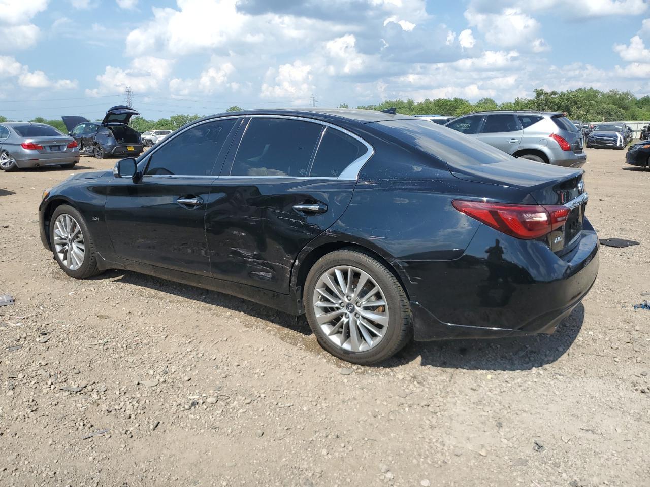 2018 Infiniti Q50 Luxe - Фото 2