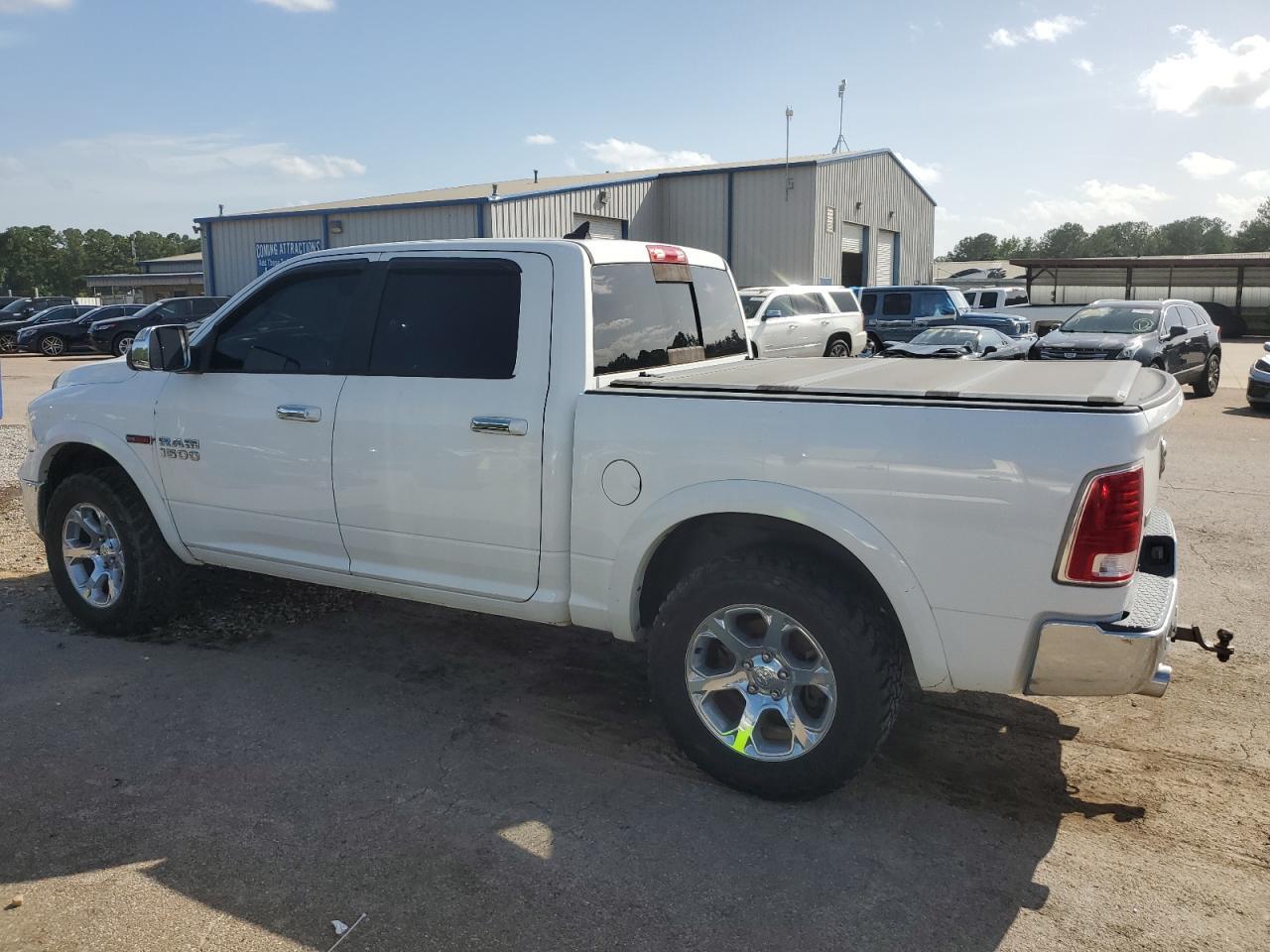 2017 Ram 1500 Laramie - Фото 2