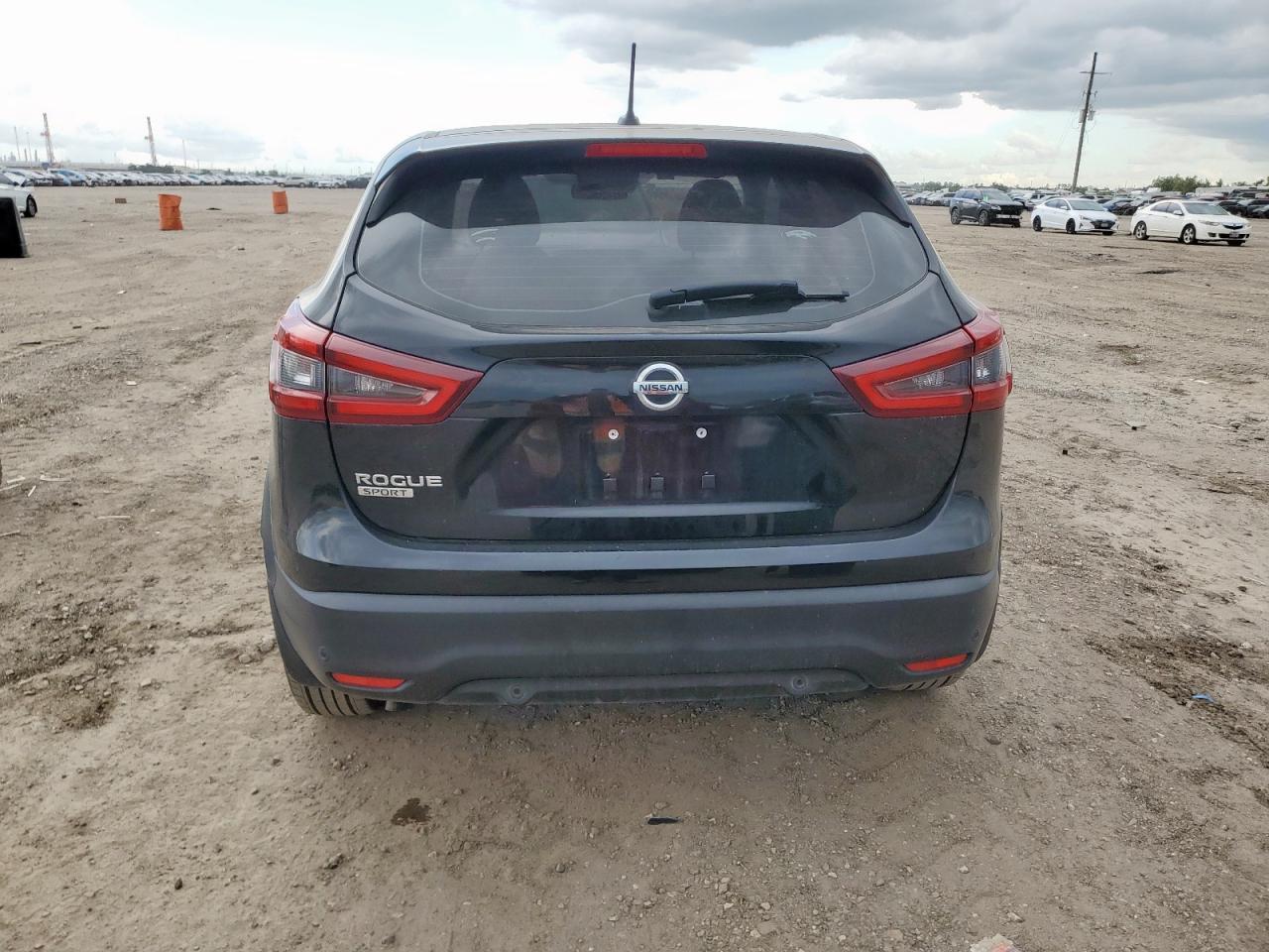 2020 Nissan Rogue Sport S - Image 6