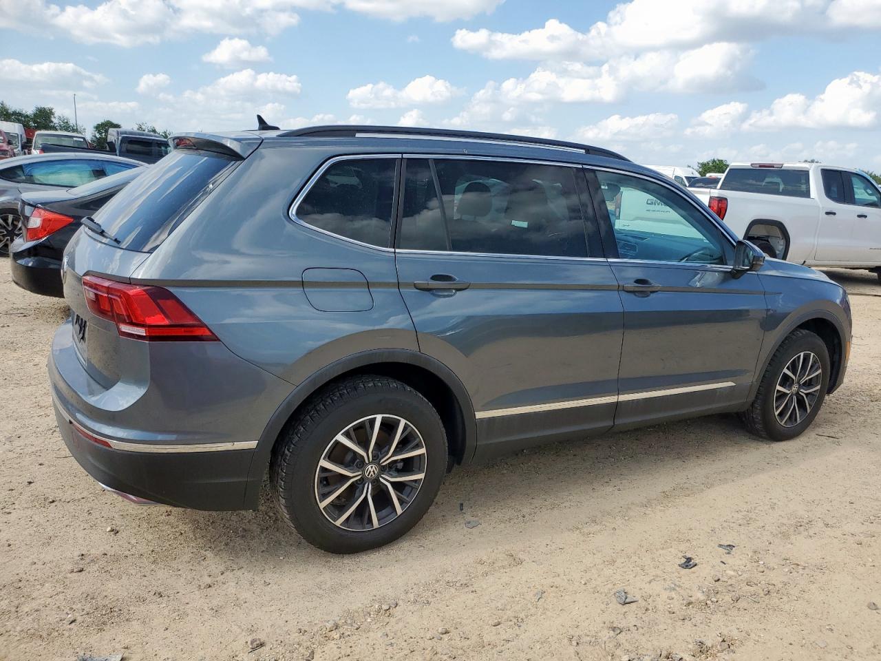 2020 Volkswagen Tiguan Se - Фото 3