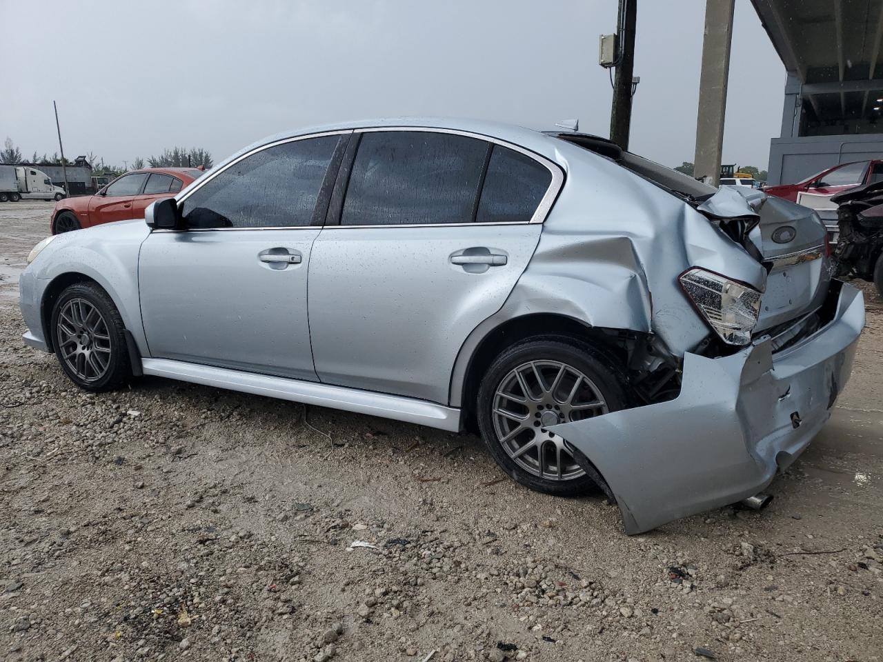 2013 Subaru Legacy 2.5I Limited - Image 2