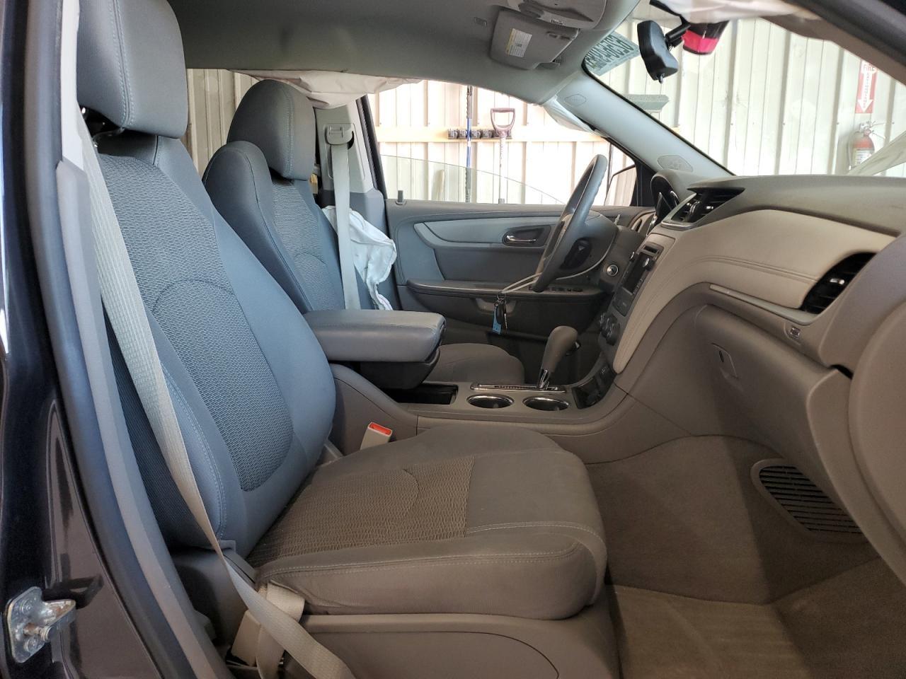 2017 Chevrolet Traverse Ls - Image 7