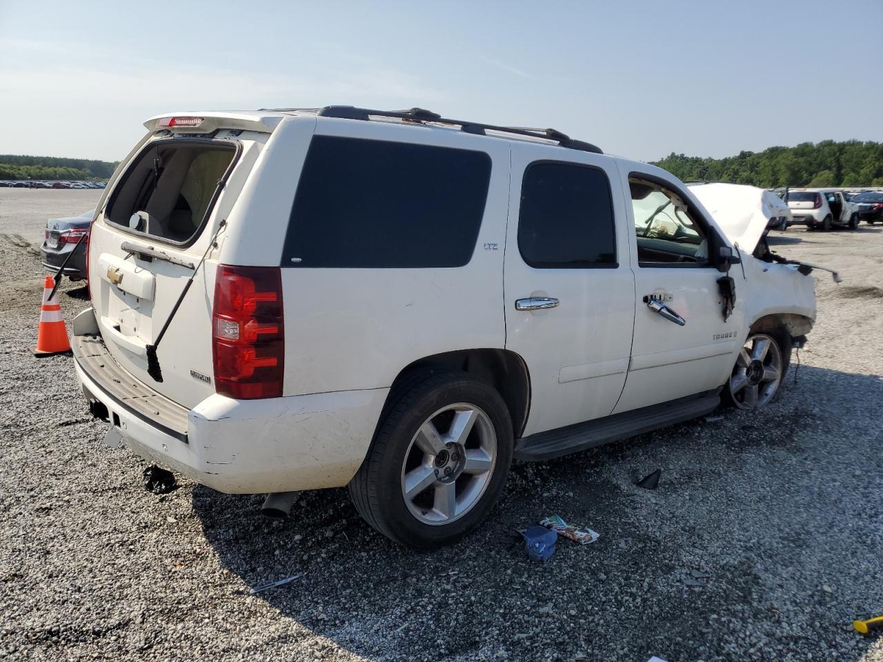 2007 Chevrolet Tahoe C1500 - Фото 3