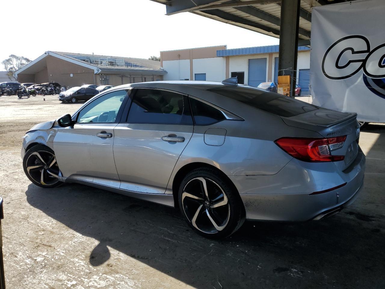 2018 Honda Accord Sport - Image 2