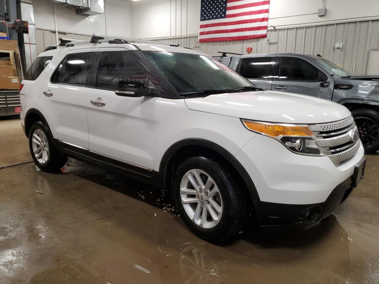 2015 Ford Explorer Xlt - Фото 4