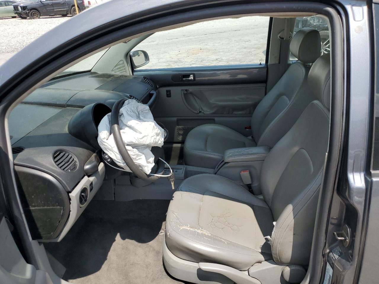 2004 Volkswagen New Beetle Gls - Фото 7