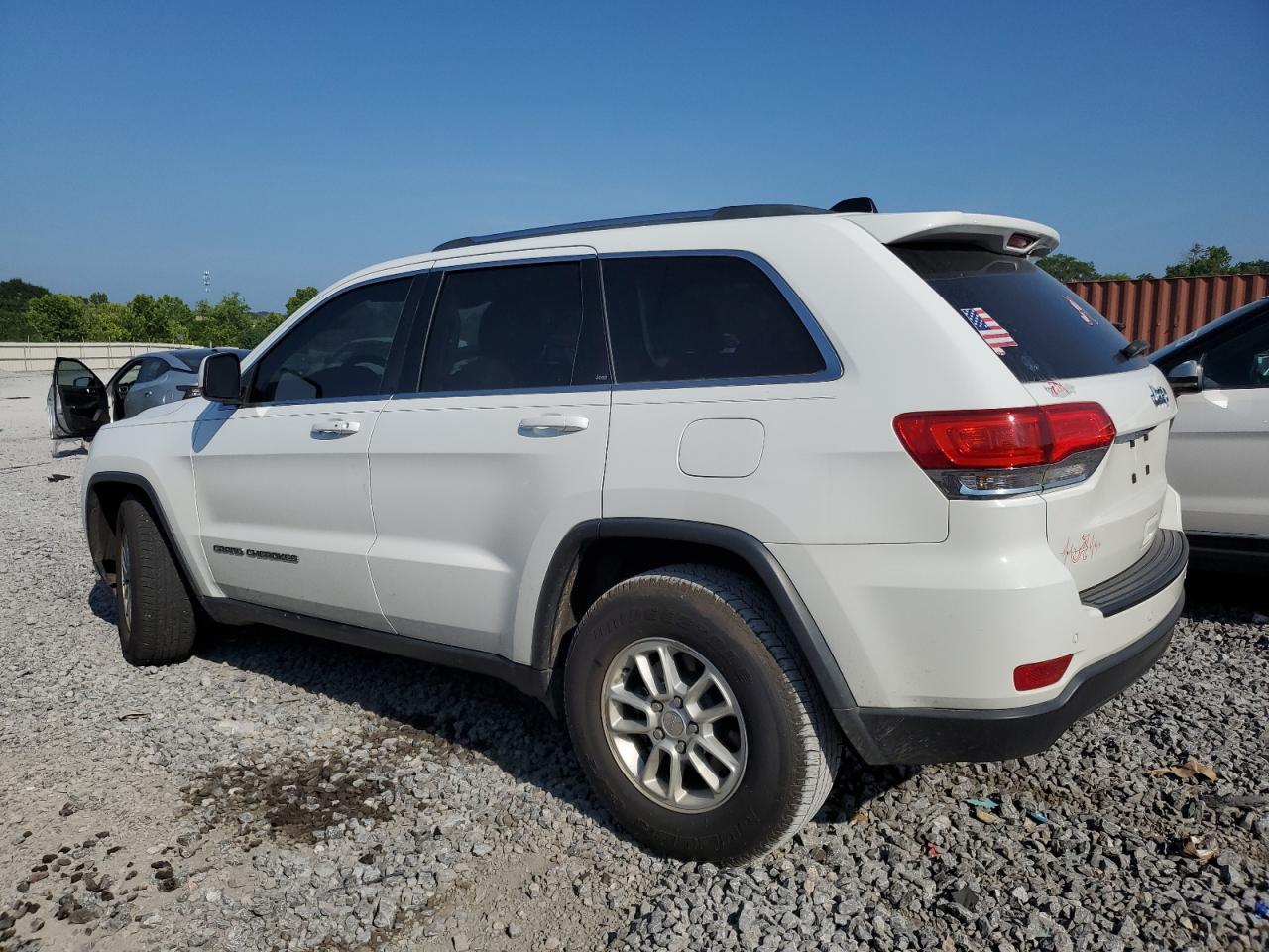 2018 Jeep Grand Cherokee Laredo - Image 2