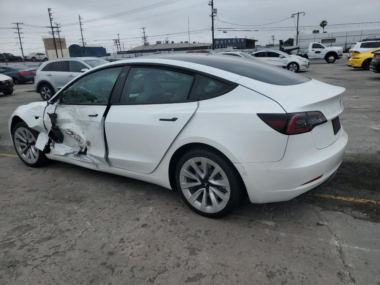 2022 Tesla Model 3 - Фото 2