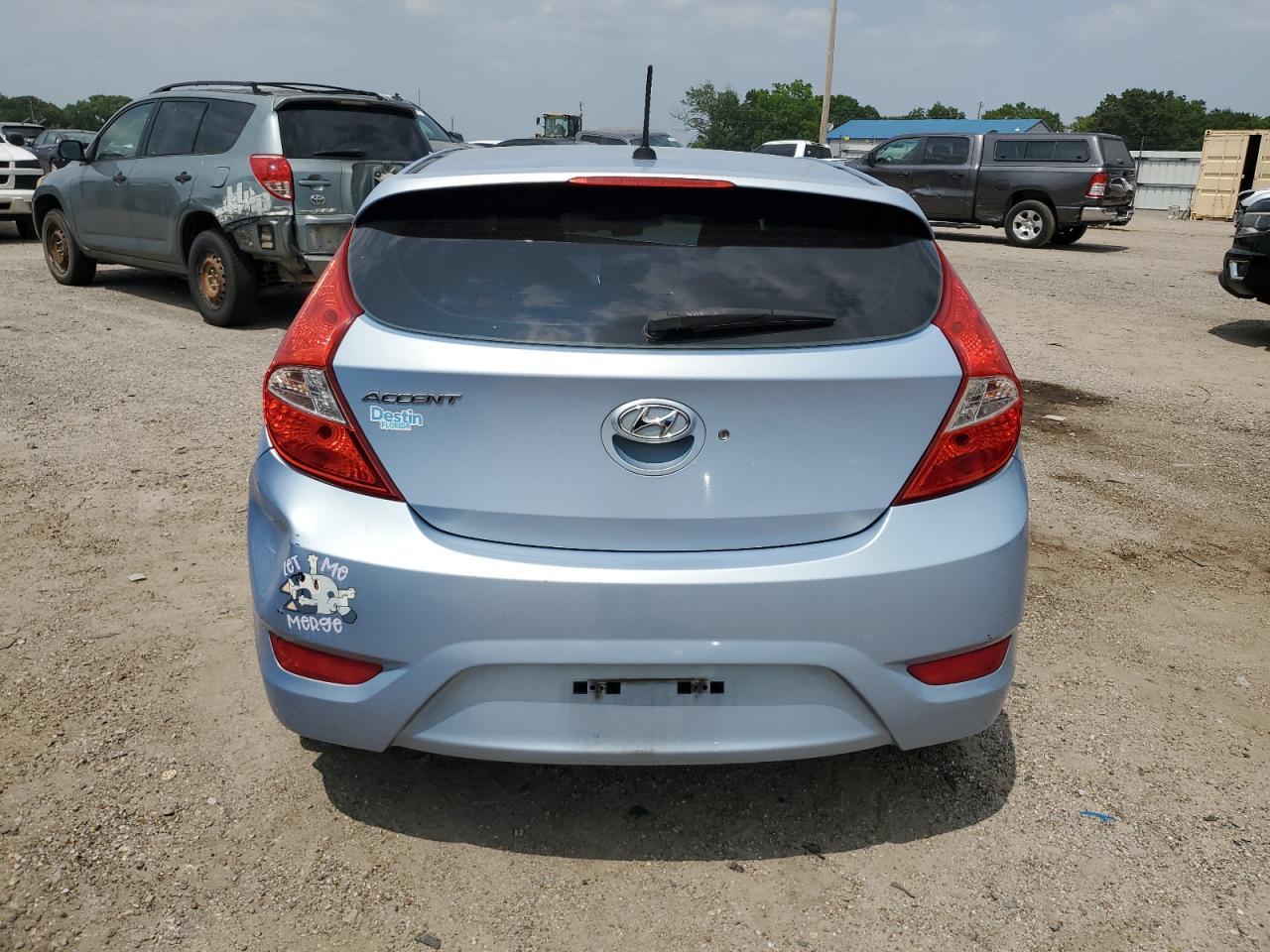 2012 Hyundai Accent Gls - Image 6