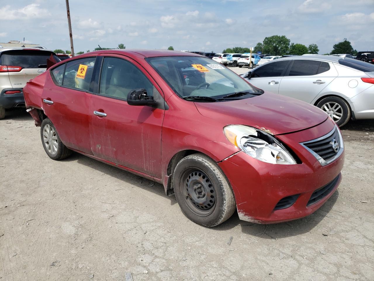 2014 Nissan Versa S - Фото 4