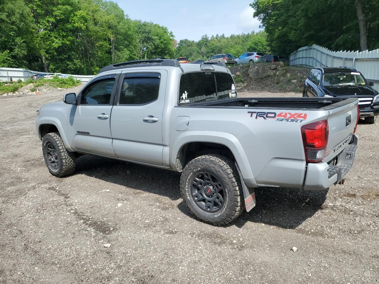 2019 Toyota Tacoma Double Cab - Фото 2
