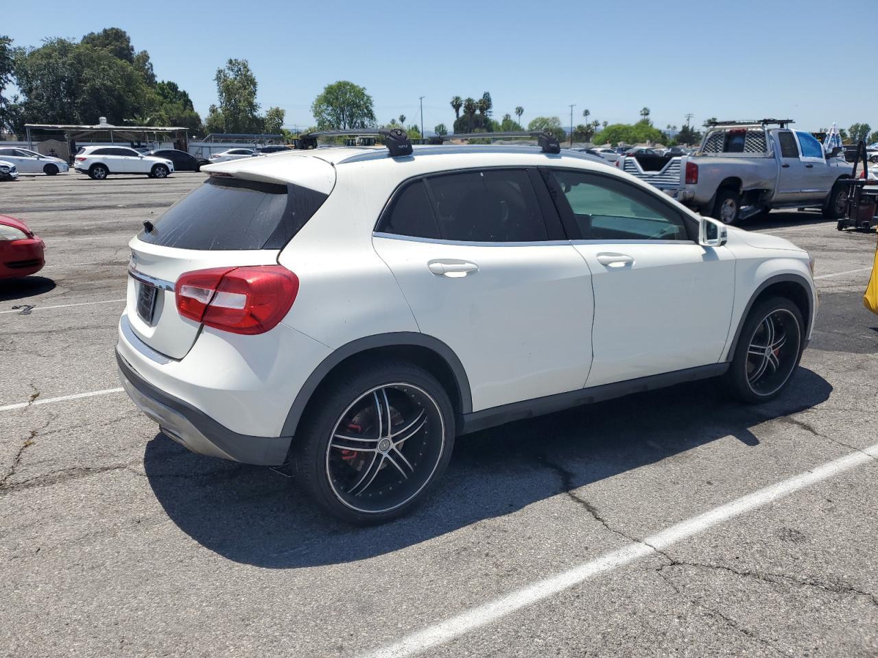 2017 Mercedes-Benz Gla 250 - Фото 3