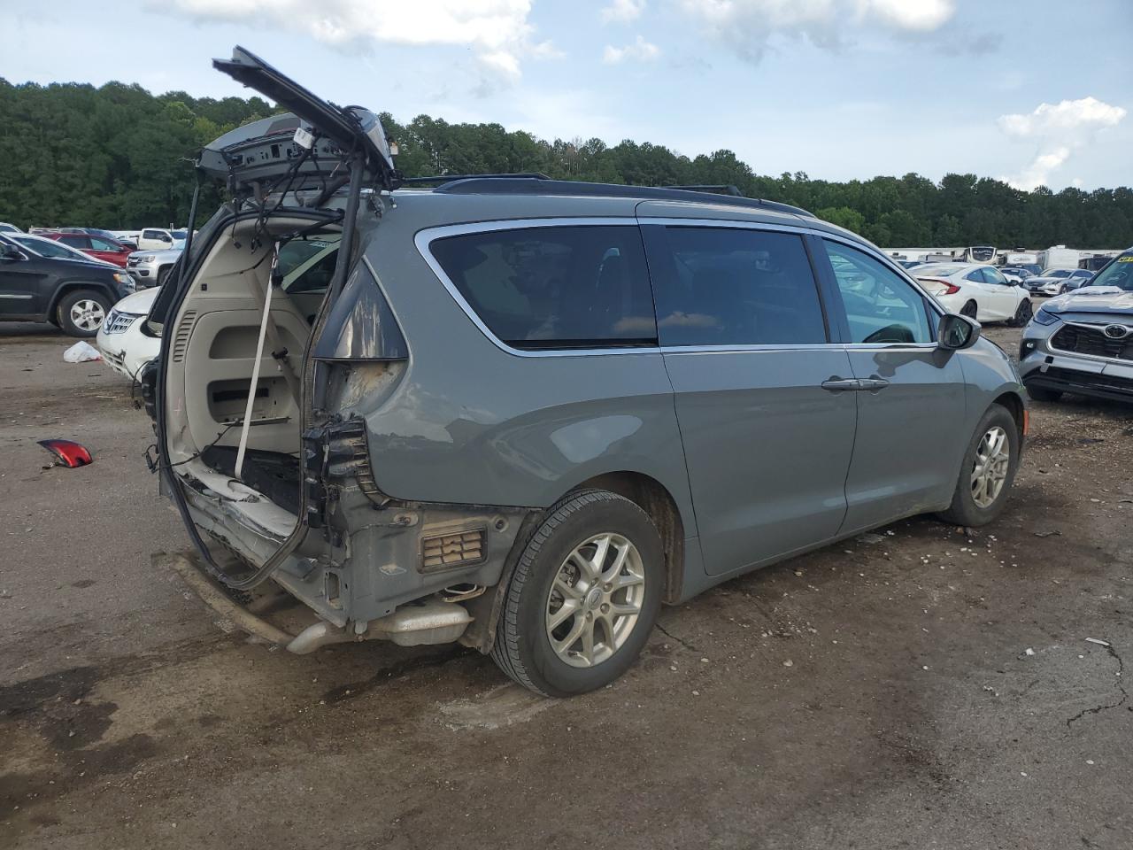 2022 Chrysler Pacifica Touring L - Фото 3