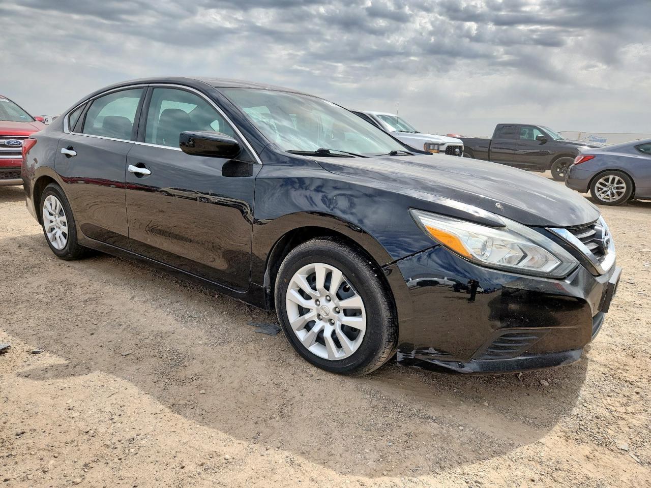 2017 Nissan Altima 2.5 - Image 4