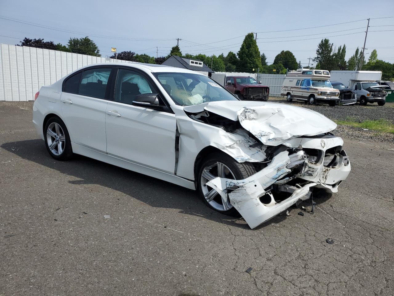 2014 BMW 320 I xDrive - Image 4