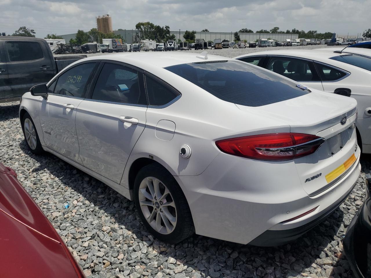 2019 Ford Fusion Se - Фото 2