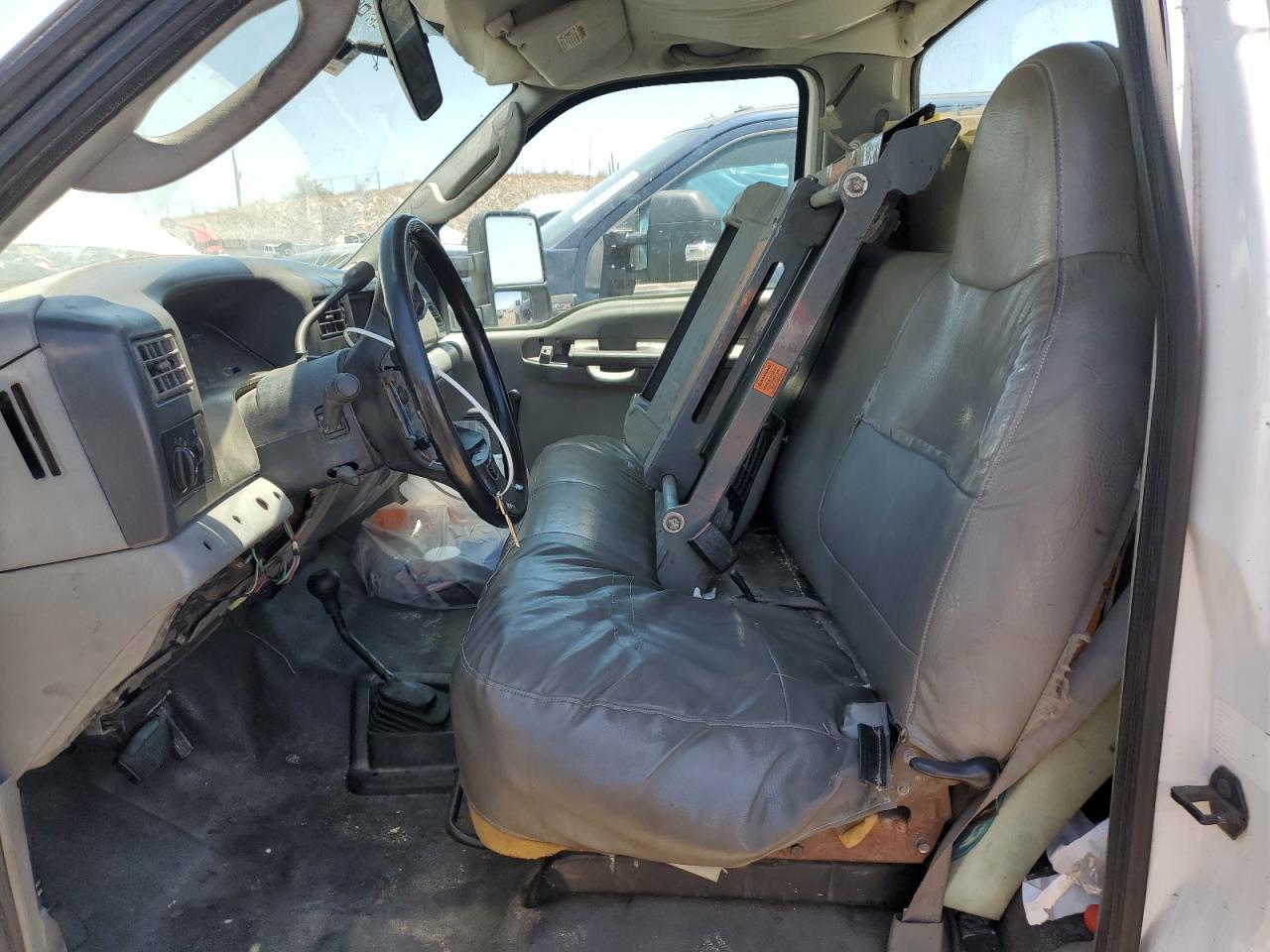 2004 Ford F550 Super Duty - Фото 7