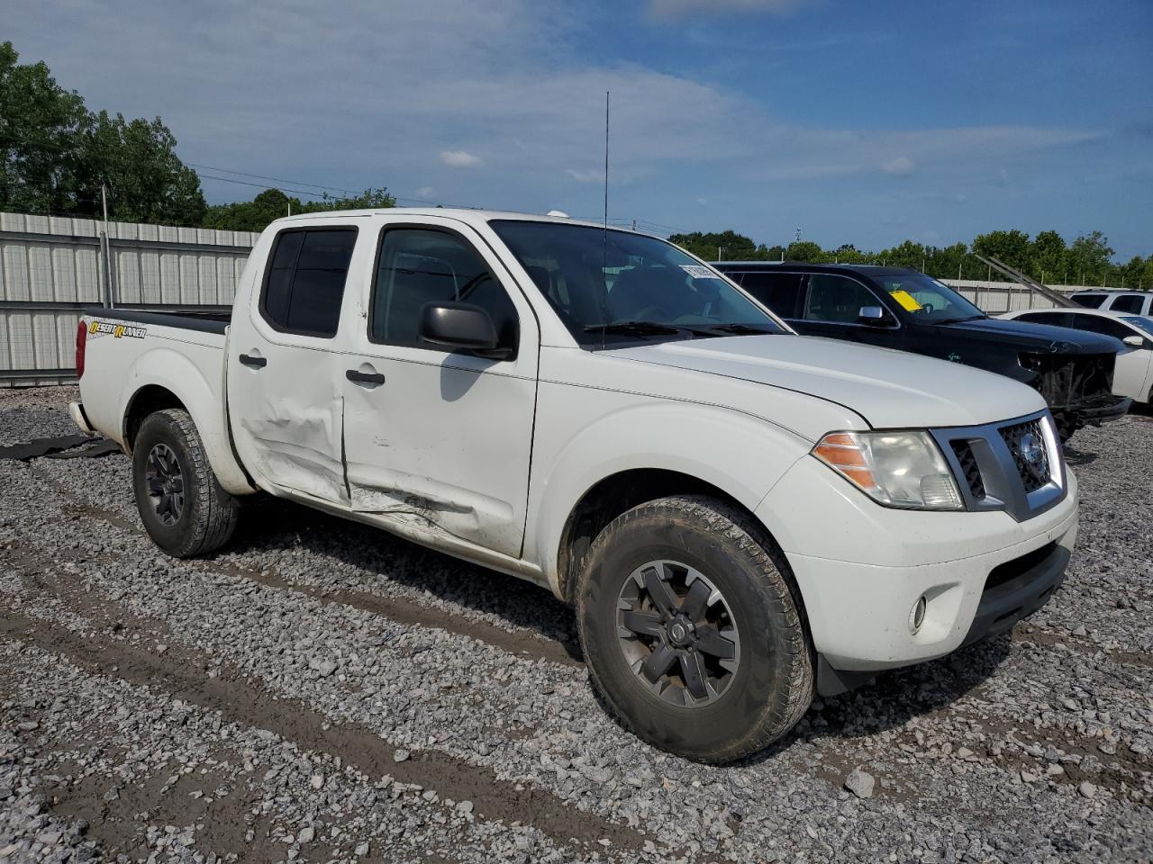 2015 Nissan Frontier S - Фото 4
