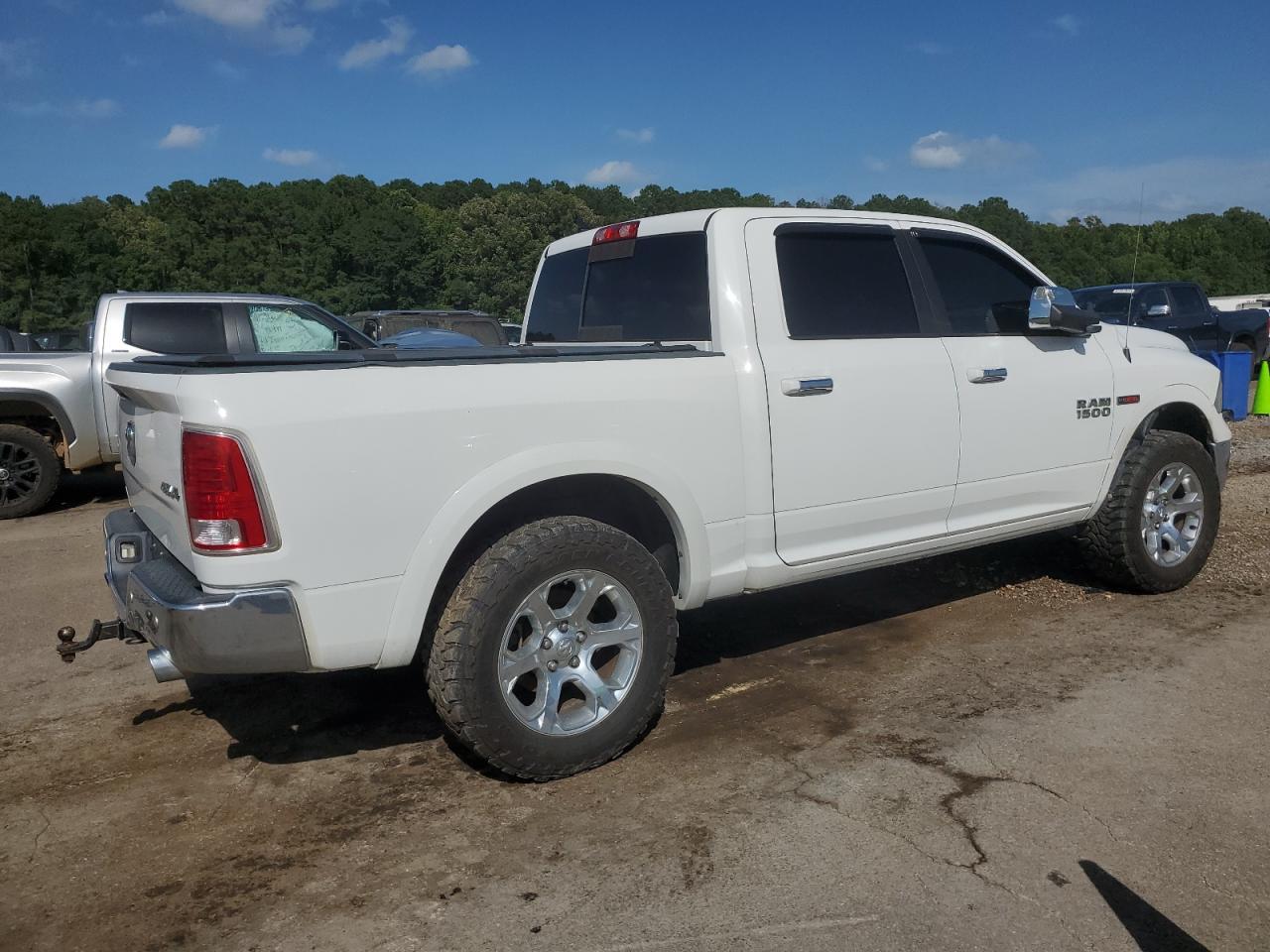 2017 Ram 1500 Laramie - Фото 3