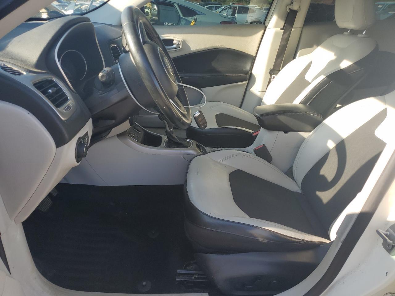 2018 Jeep Compass Latitude - Image 7