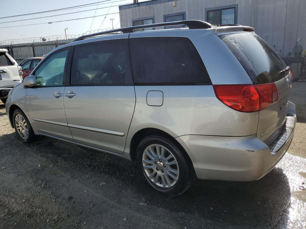 2008 Toyota Sienna Xle - Фото 2