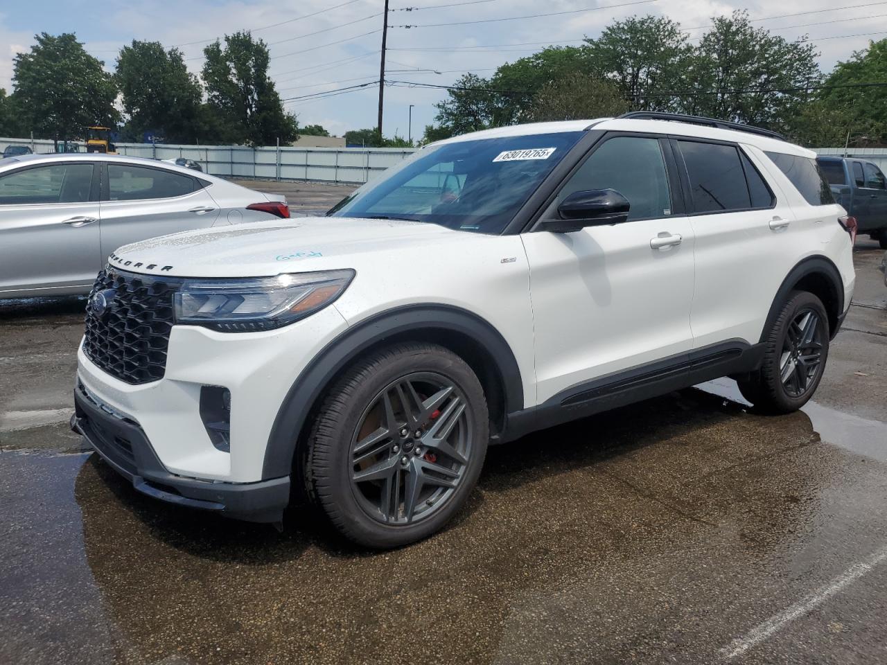 2025 Ford Explorer St-Line