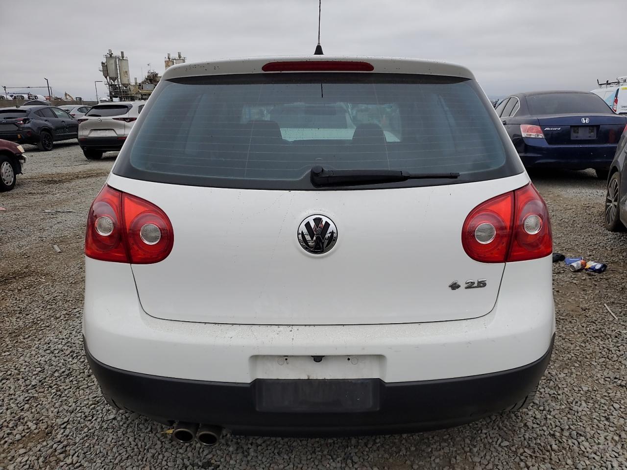 2009 Volkswagen Rabbit - Image 6