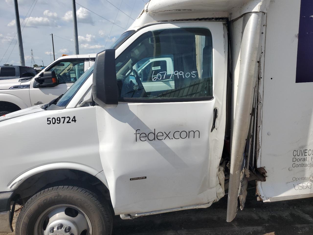 2022 Chevrolet Express G3500 - Фото 7