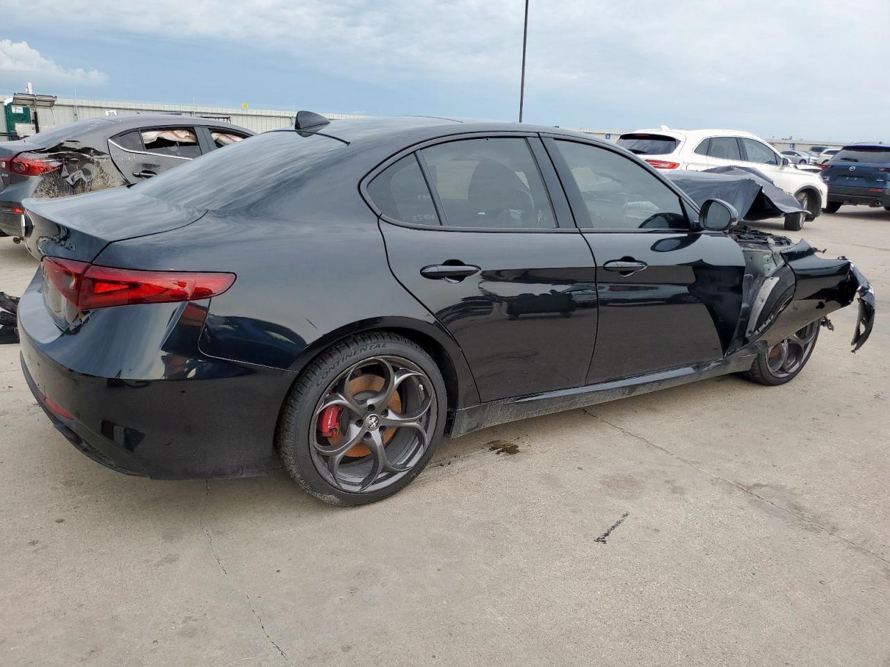 2021 Alfa Romeo Giulia Ti - Image 3