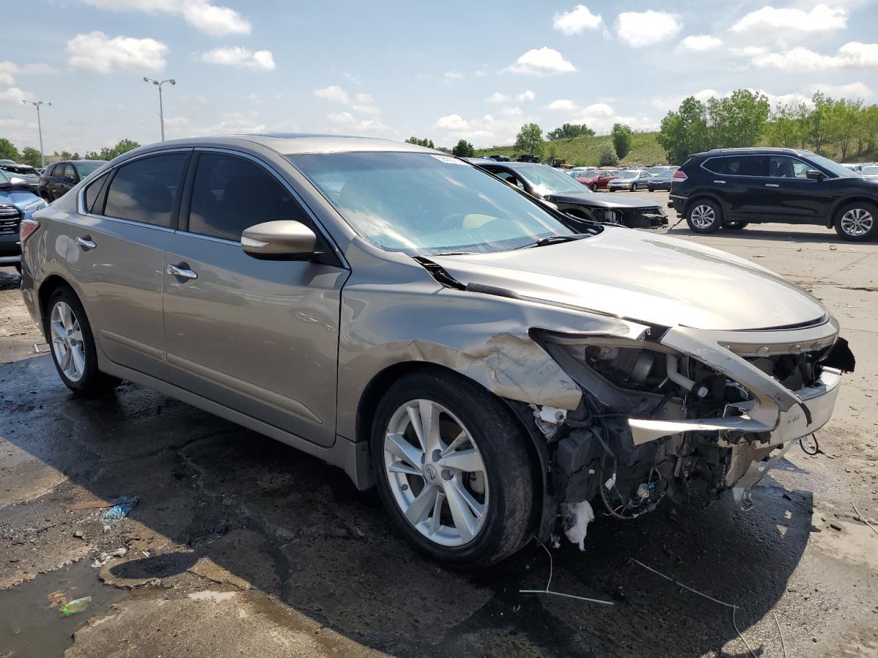 2015 Nissan Altima 2.5 - Image 4