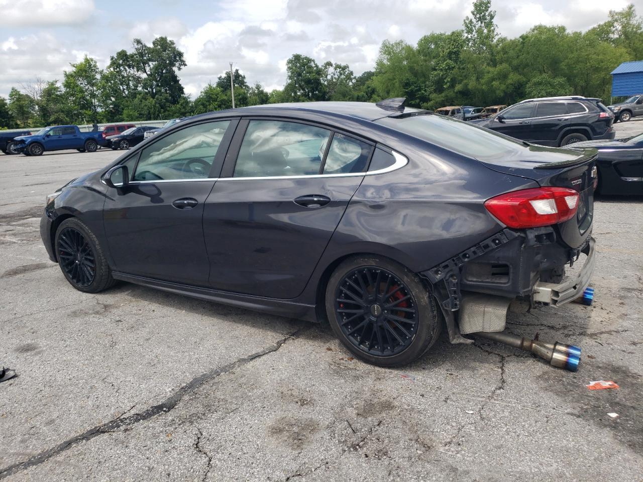 2016 Chevrolet Cruze Lt - Image 2