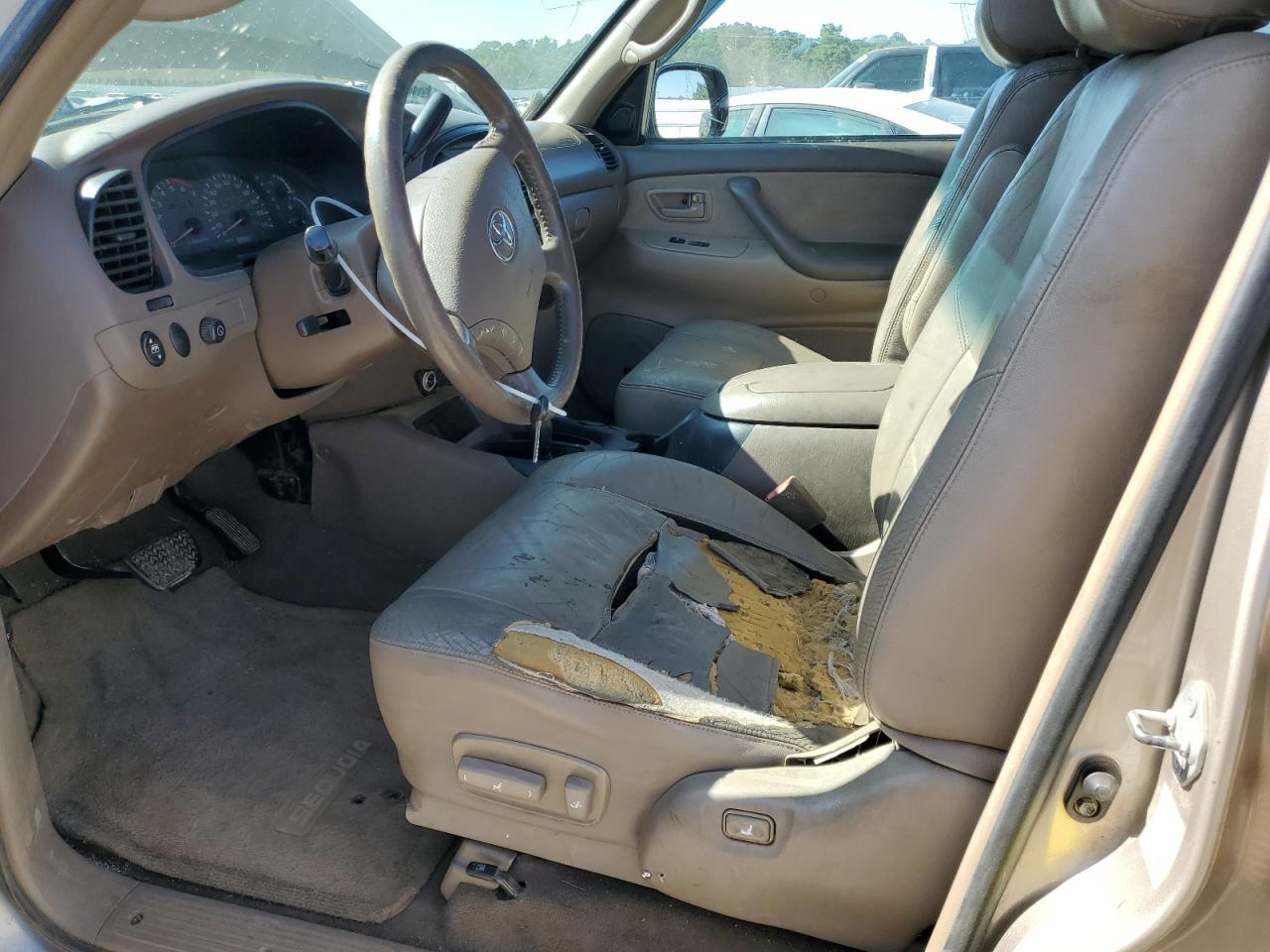 2004 Toyota Sequoia Sr5 - Image 7