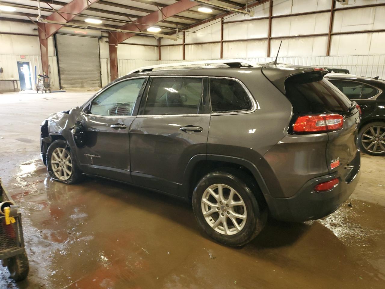 2018 Jeep Cherokee Latitude Plus - Фото 2