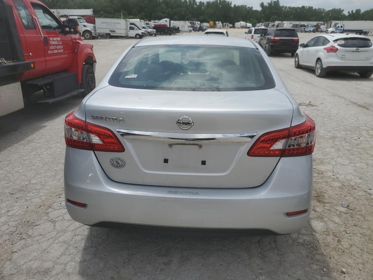 2015 Nissan Sentra S - Фото 6