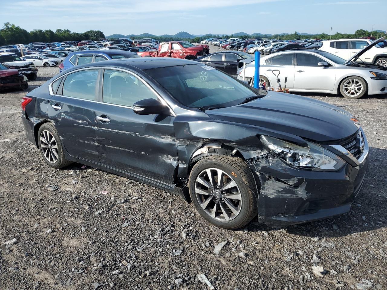 2016 Nissan Altima 2.5 - Image 4