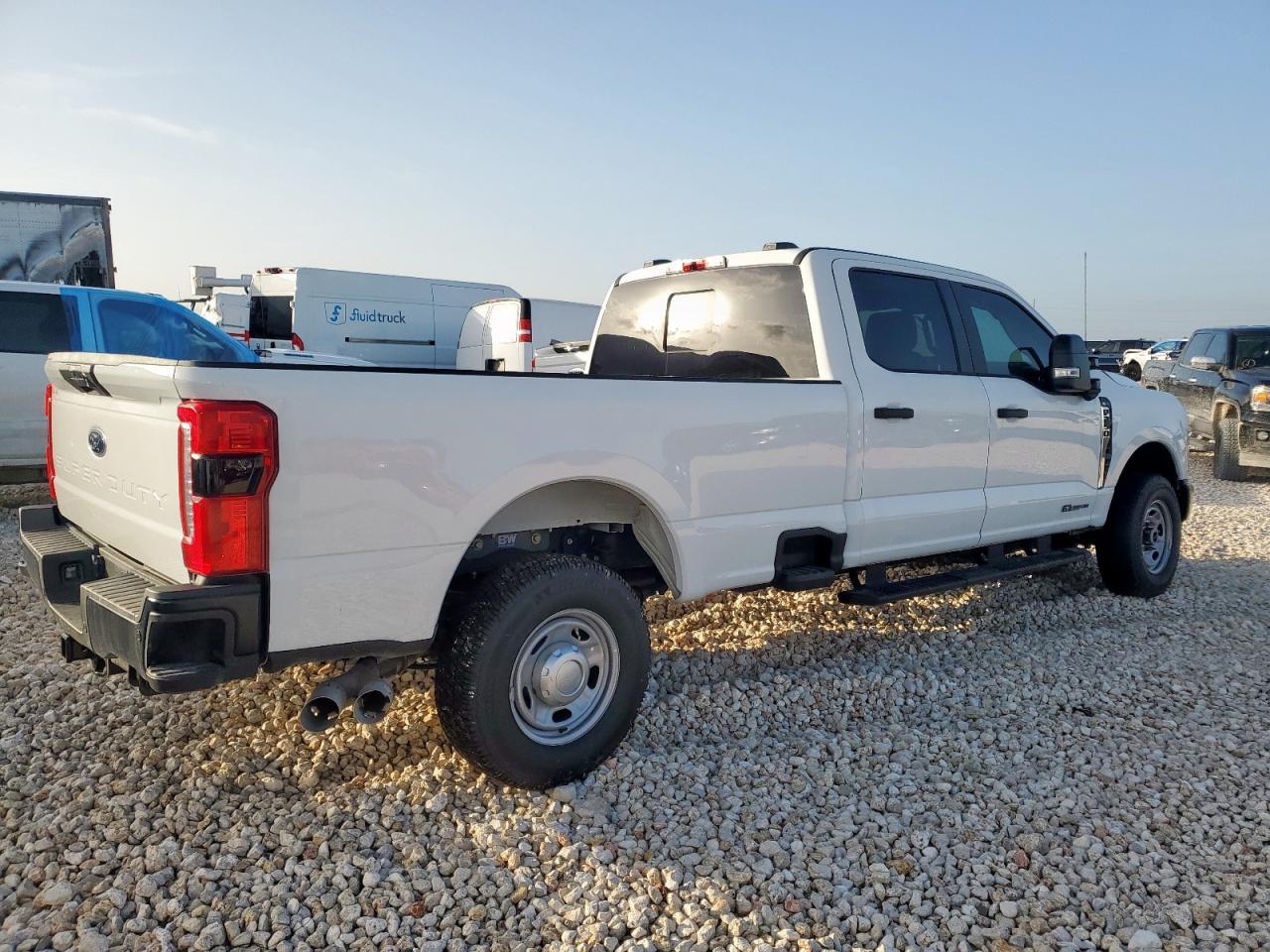 2025 Ford F250 Super Duty - Image 3