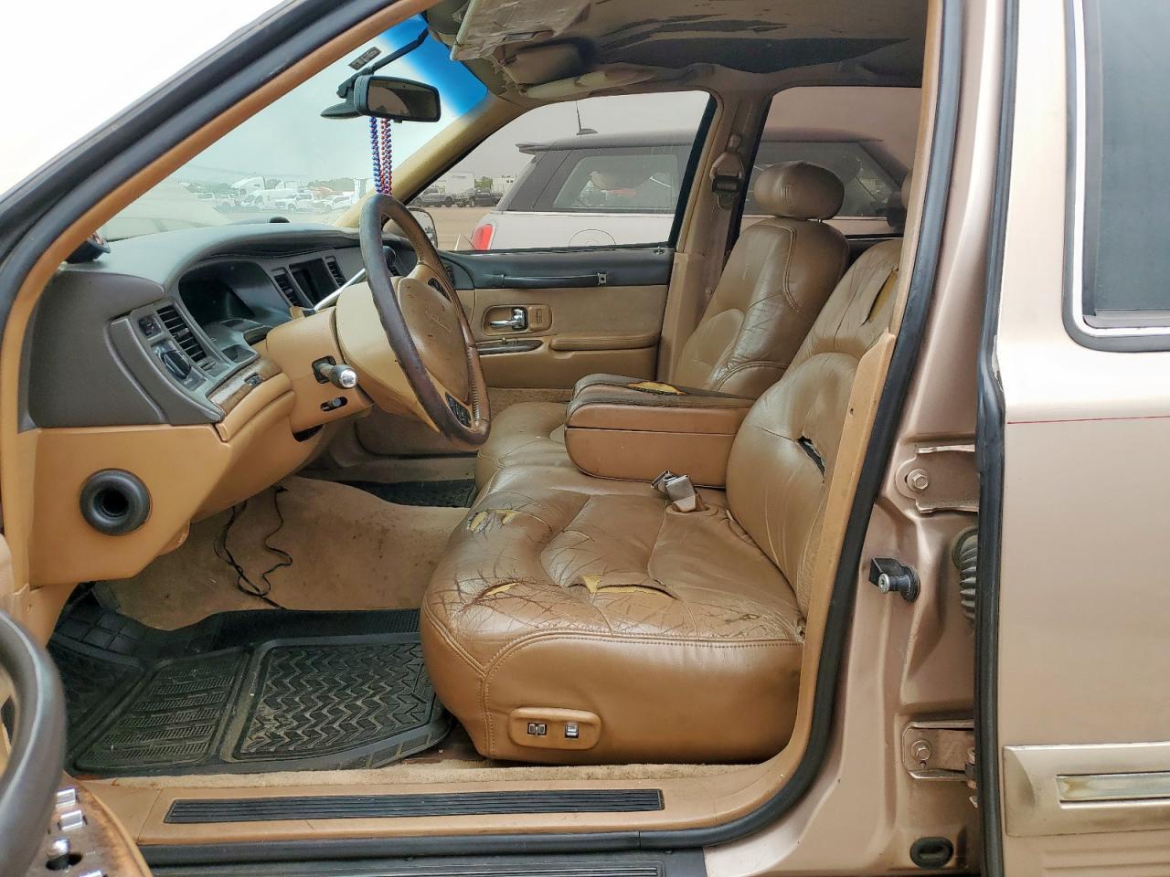 1996 Lincoln Town Car Signature - Фото 7