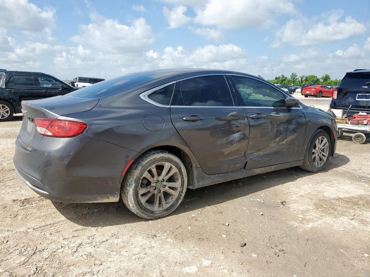 2015 Chrysler 200 Limited - Фото 3