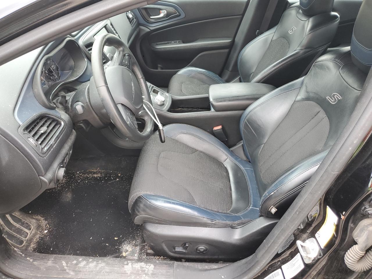 2015 Chrysler 200 S - Image 7