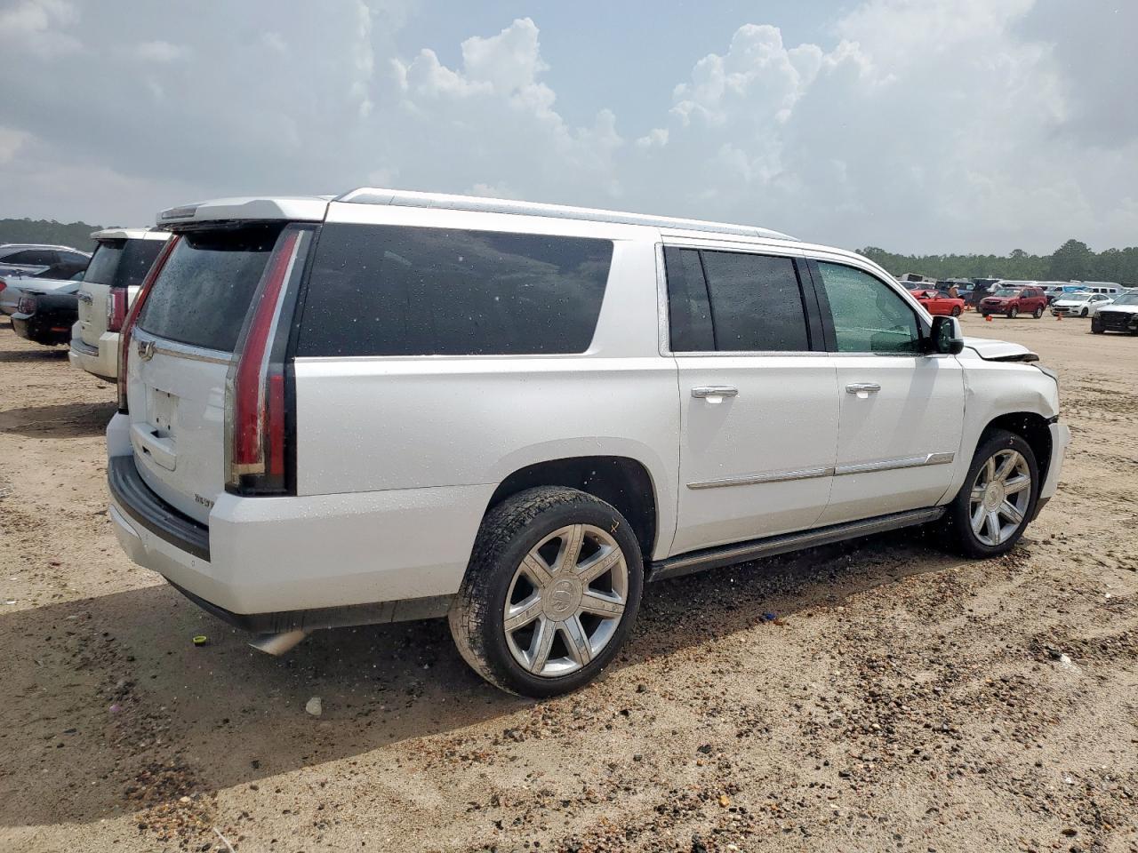 2016 Cadillac Escalade Esv Premium - Image 3